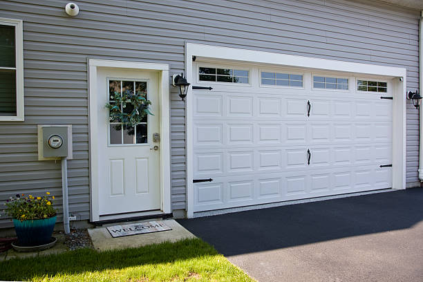24/7 Emergency Garage Door Panel Replacement experts in Drain, OR